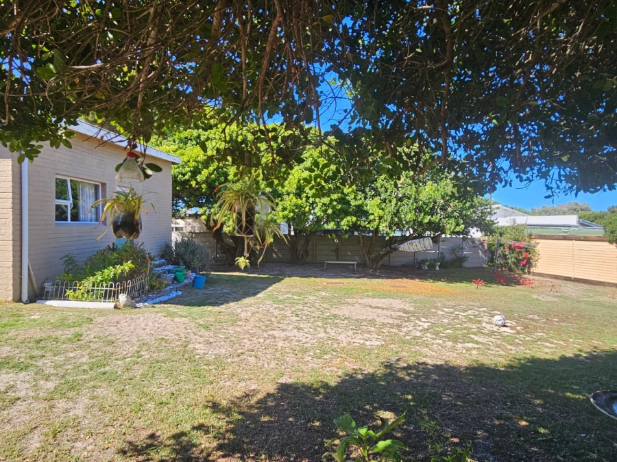 4 Bedroom Property for Sale in Pearly Beach Western Cape